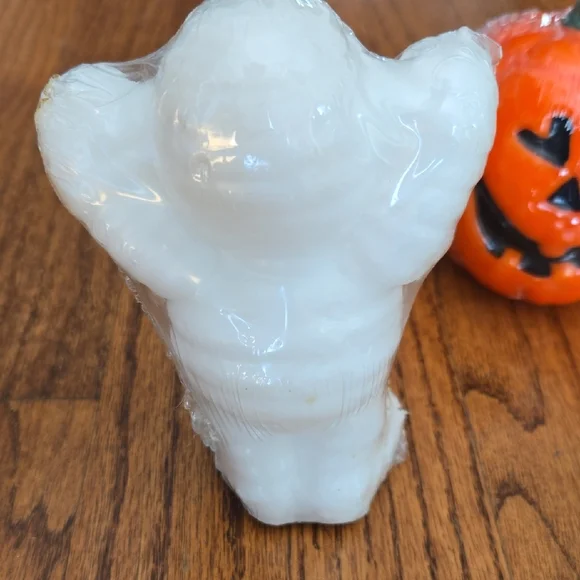 Vintage Candles Sealed Halloween Ghost and Pumpkin Decorative Candles - Picture 4 of 11